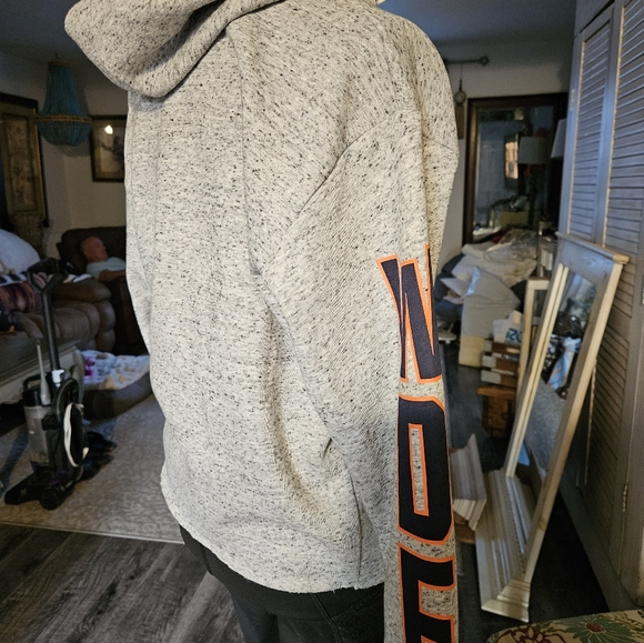 NWOT Victoria Secret Pink Auburn Hoodie Gray Sz Medium - Picture 4 of 6